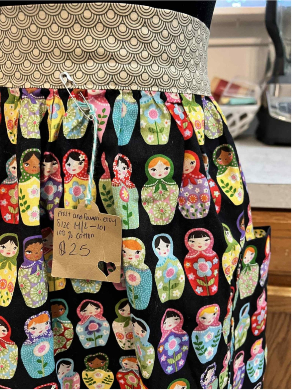Handmade Apron Matryoshka Nesting Doll Print Kitchen Apron M/L NEW Pockets - Picture 2 of 3